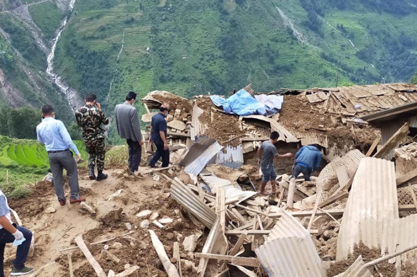 Nepal ve Hindistan'da heyelan: 7 ölü